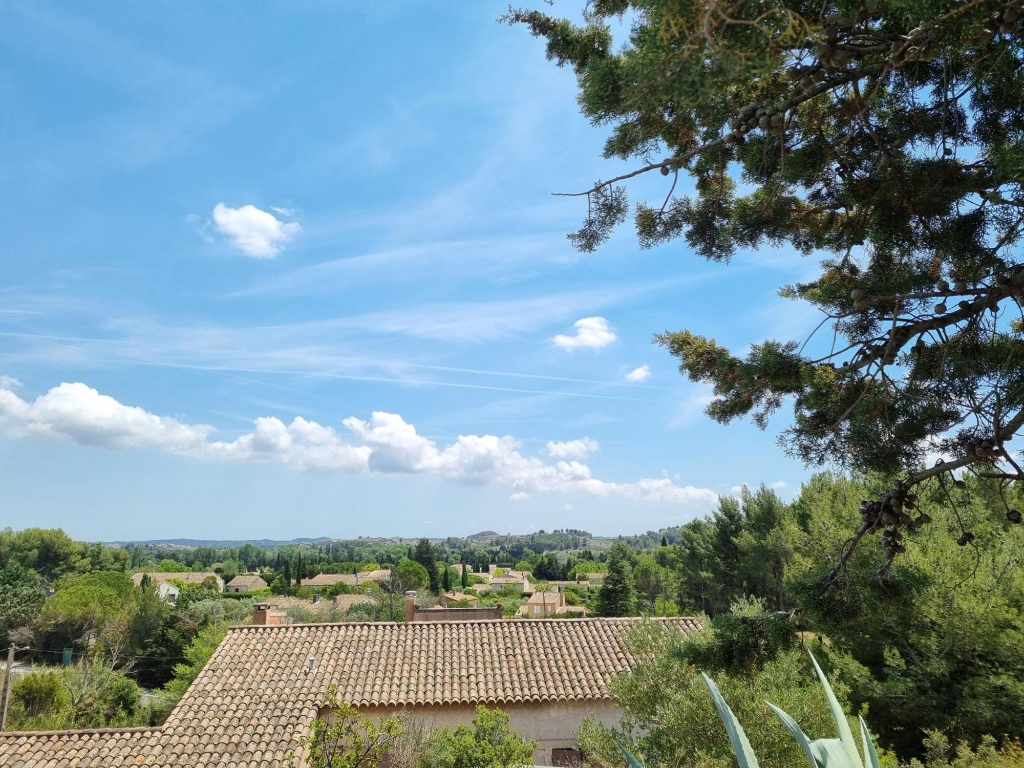 Les Garrigues De La Vallee Des Baux Paradou Eksteriør billede